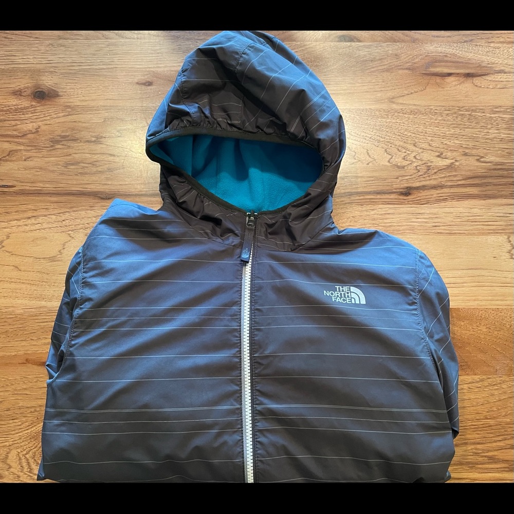 COPY - North Face Reversible Boys Jacket (L)